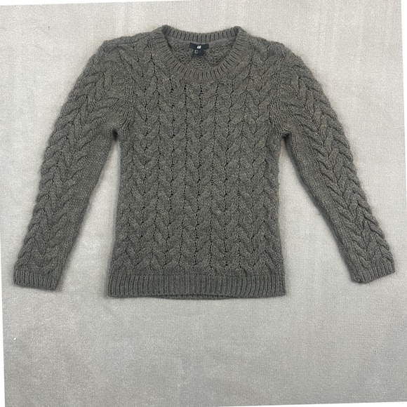 H&M Classic Cable Knit Sweater Size S Gray Wool Blend Crewneck Dark Academia — photo 2